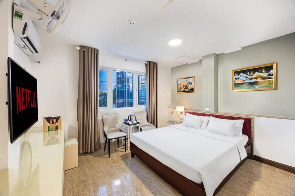Bed, Photo of the whole room, Bedroom