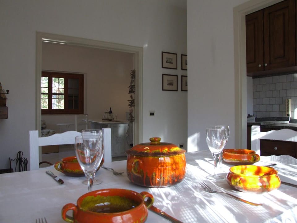 Decorative detail, Dining area