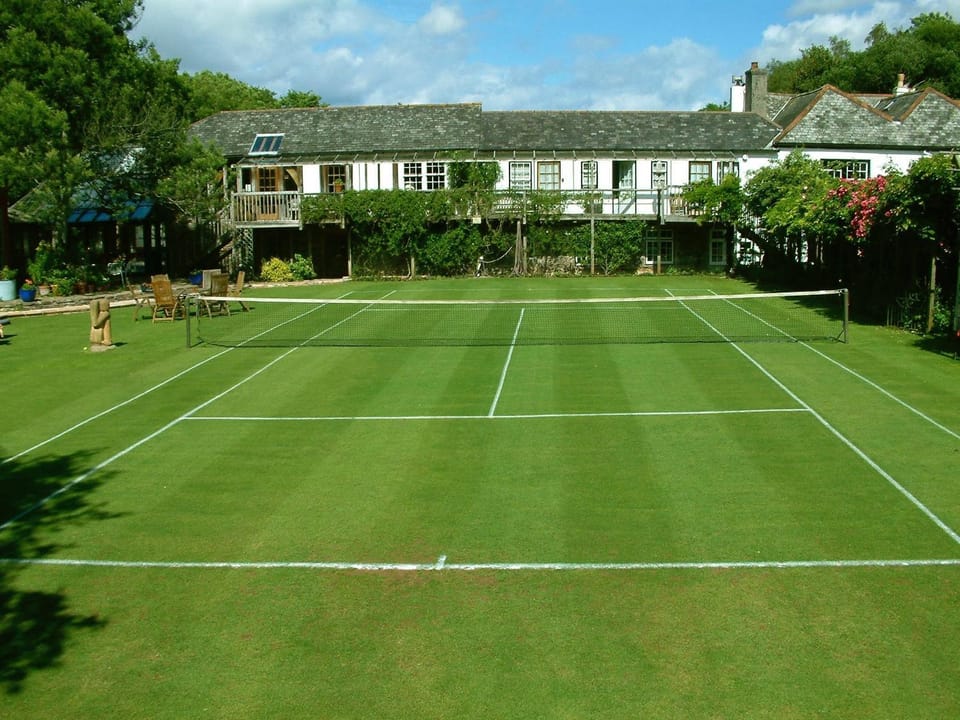 Property building, Garden, Squash, Tennis court