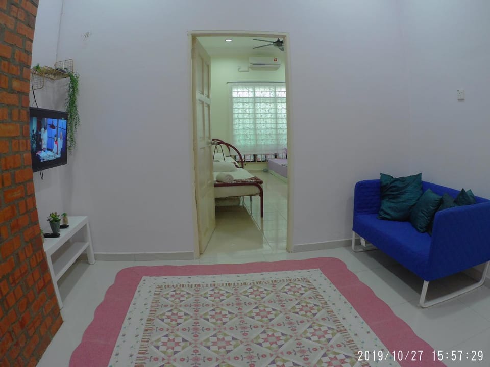 Living room, Photo of the whole room, Seating area
