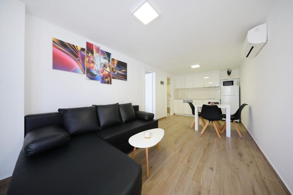 Kitchen or kitchenette, Living room, Dining area