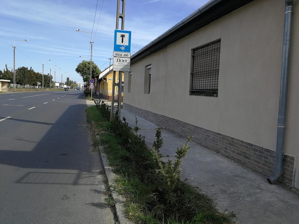 Property building, Neighbourhood