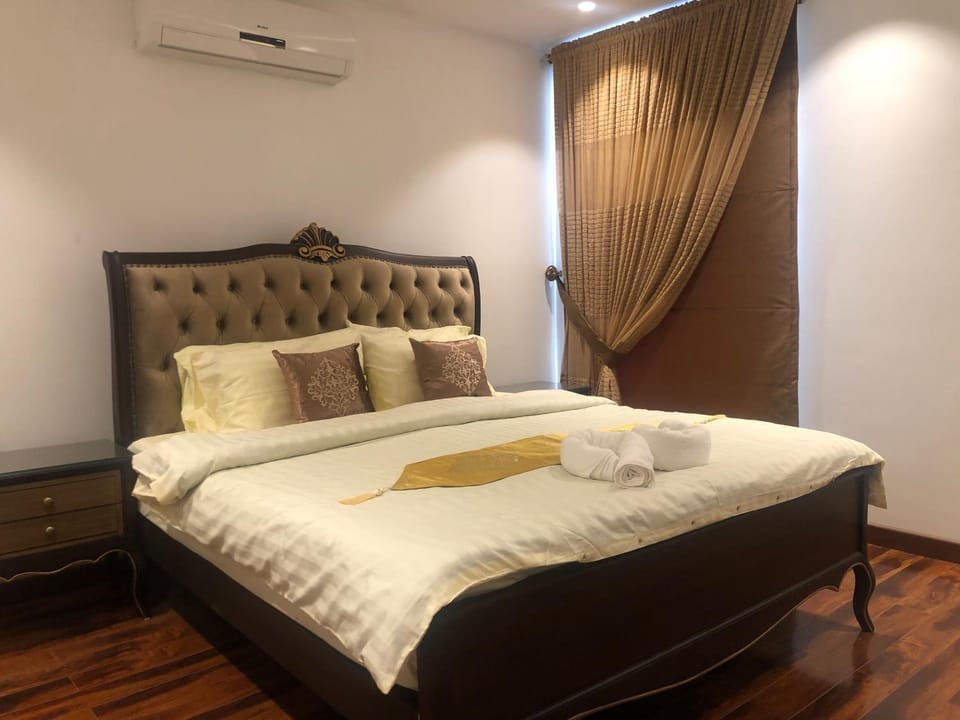 Royal Two Bed Room Luxury Apartment Gulberg Apartment in Lahore