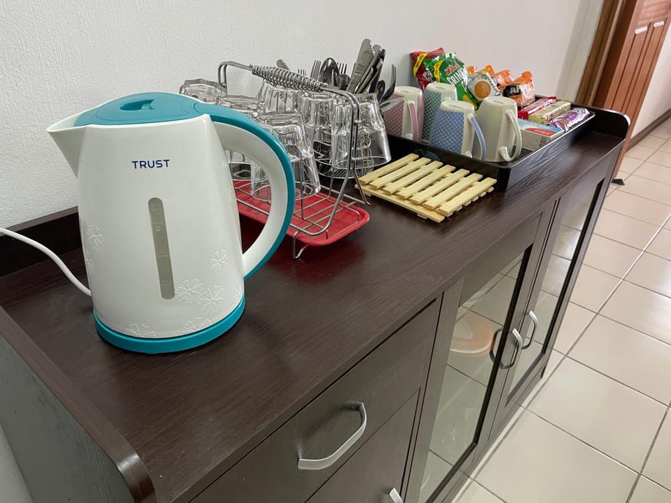 Coffee/tea facilities, Kitchen or kitchenette
