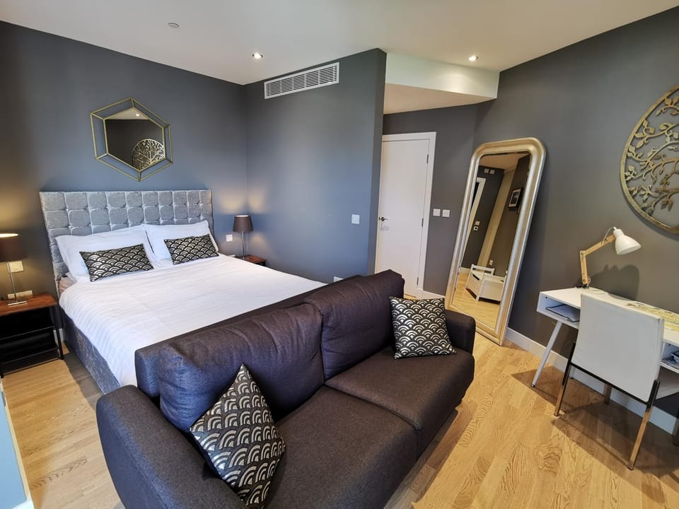 Living room, Seating area, Bedroom