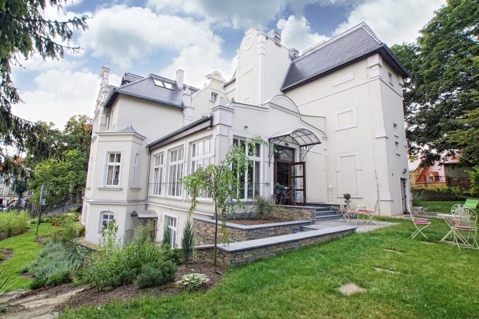Property building, Garden, Garden