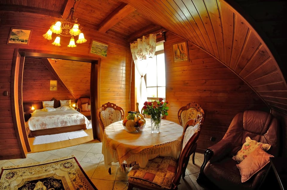 Day, Photo of the whole room