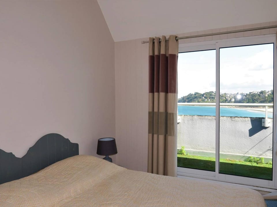 Maison à 250m de la plage avec terrasse et vue mer à Perros-Guirec - FR-1-368-191 House in Perros-Guirec