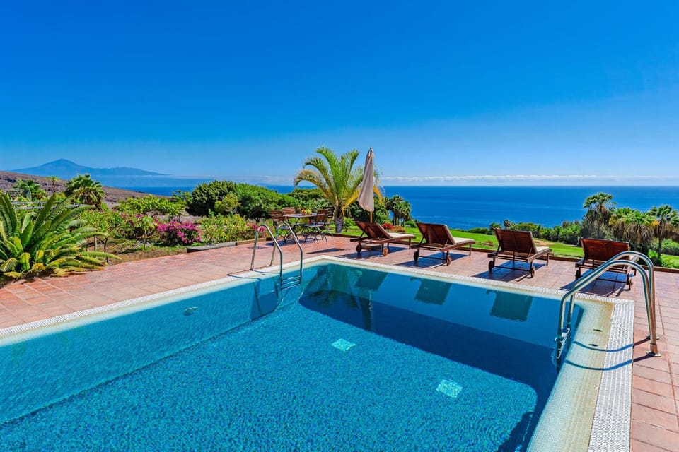 Sea view, Swimming pool