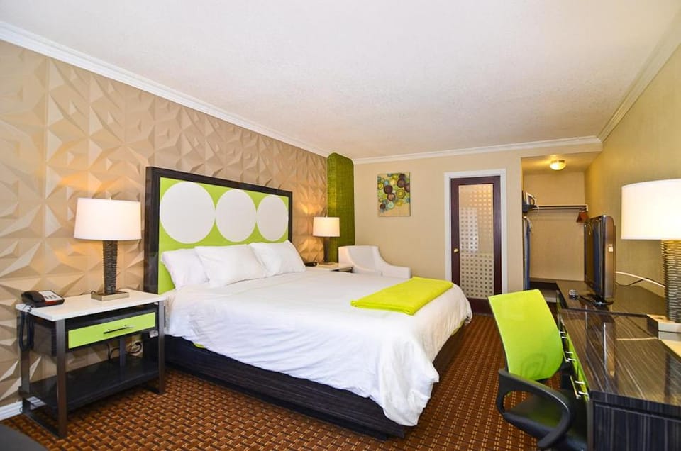 Bed, Photo of the whole room