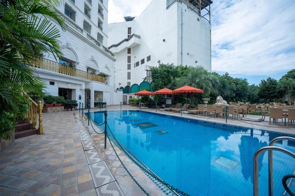Pool view, Swimming pool