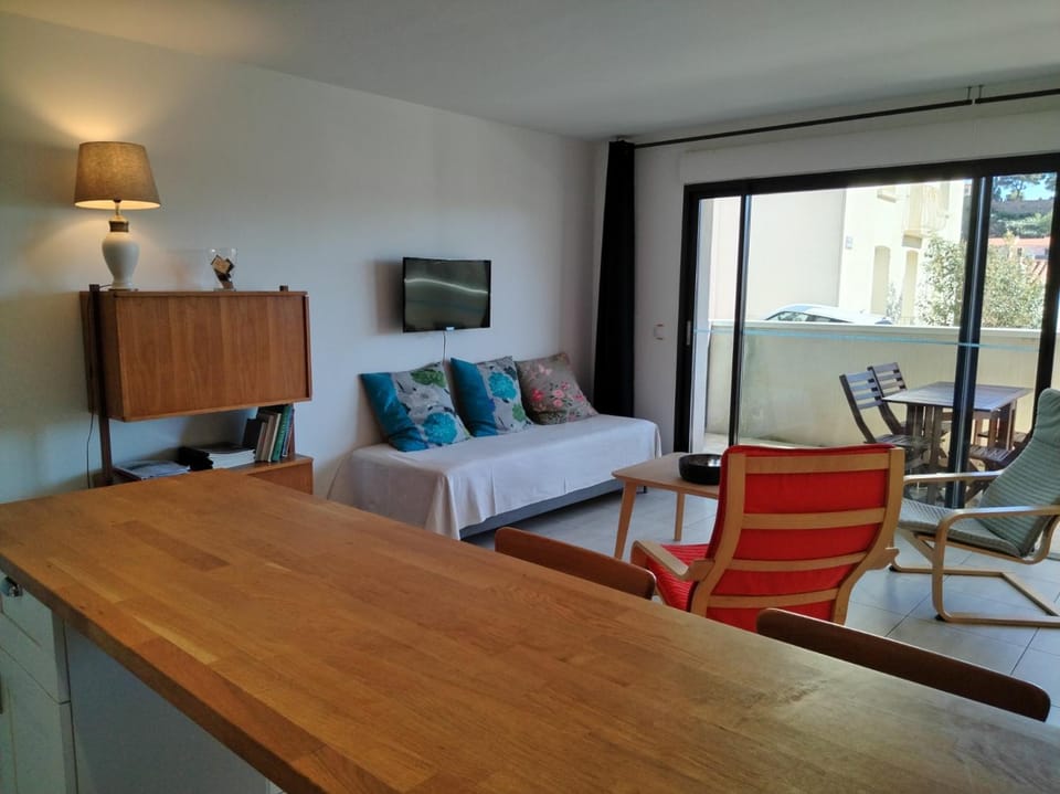 Living room, Lounge or bar