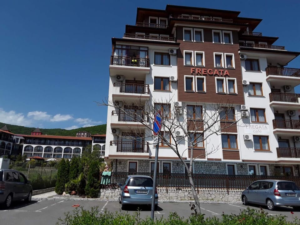 Property building, Day, Location, Parking
