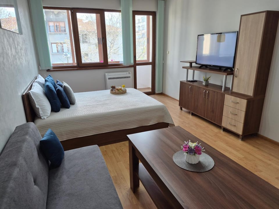 Living room, Bedroom