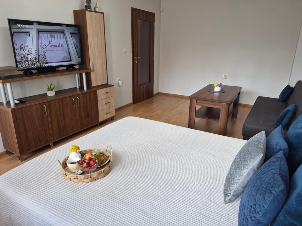 Living room, Bedroom