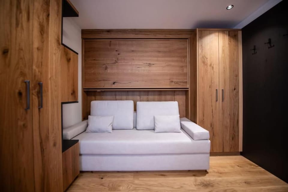 PETE Alpine Boutique Hotel - klein und fein - Private SPA Suiten und Zimmer Boutique hotel in Saint Anton am Arlberg