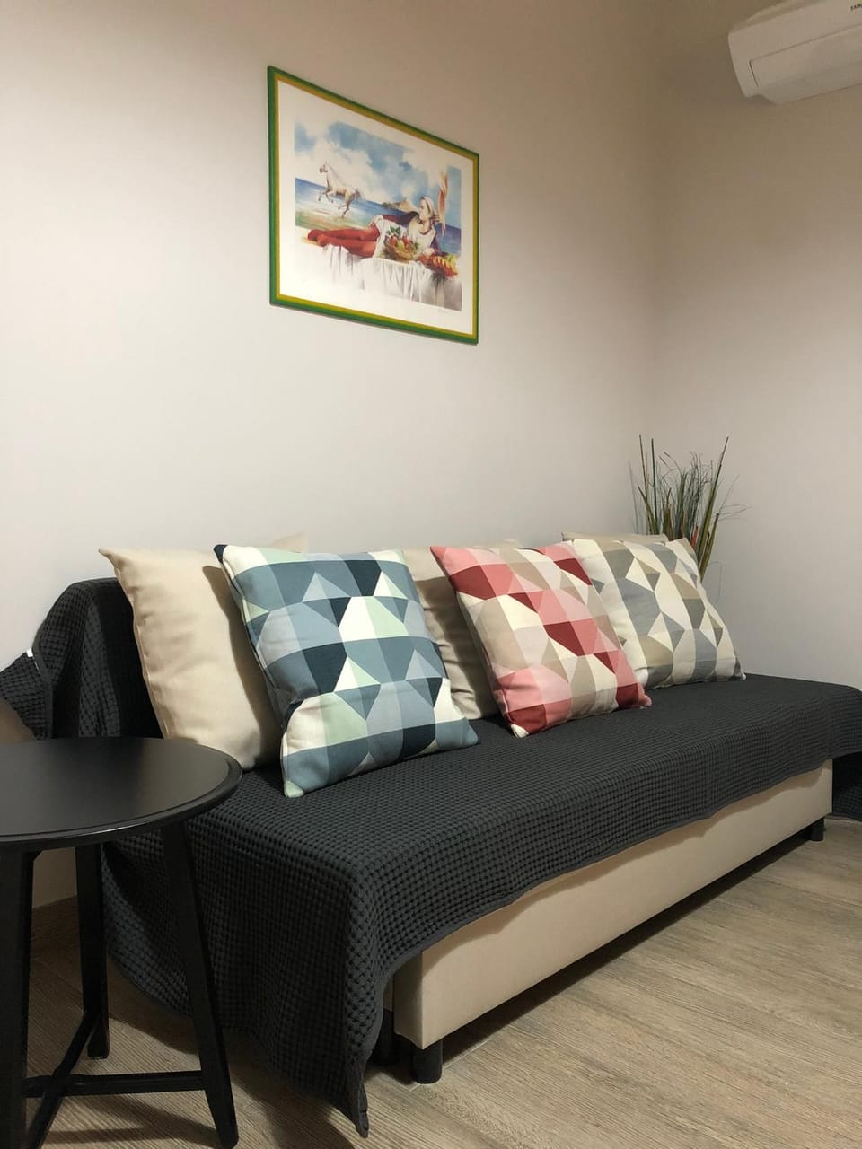 Bed, Living room, Seating area