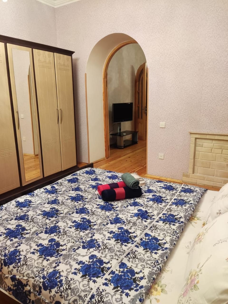 Between 28may Metro station and National Boulevard Seaside Park Apartment in Baku