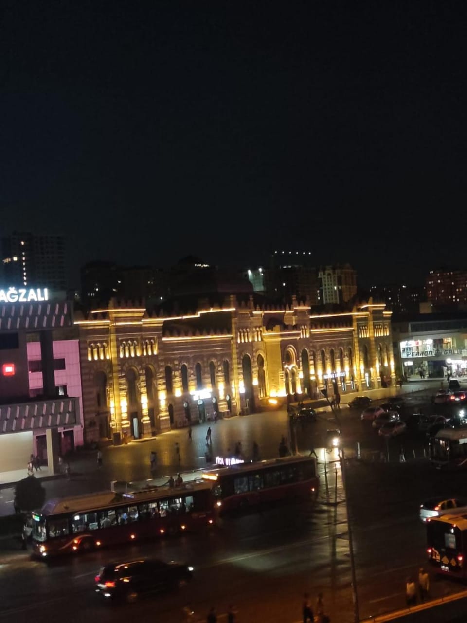 Between 28may Metro station and National Boulevard Seaside Park Apartment in Baku