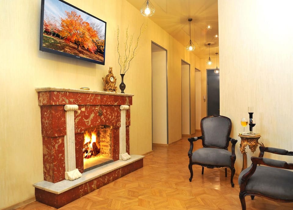 Communal lounge/ TV room, TV and multimedia, Living room, Lobby or reception, Seating area