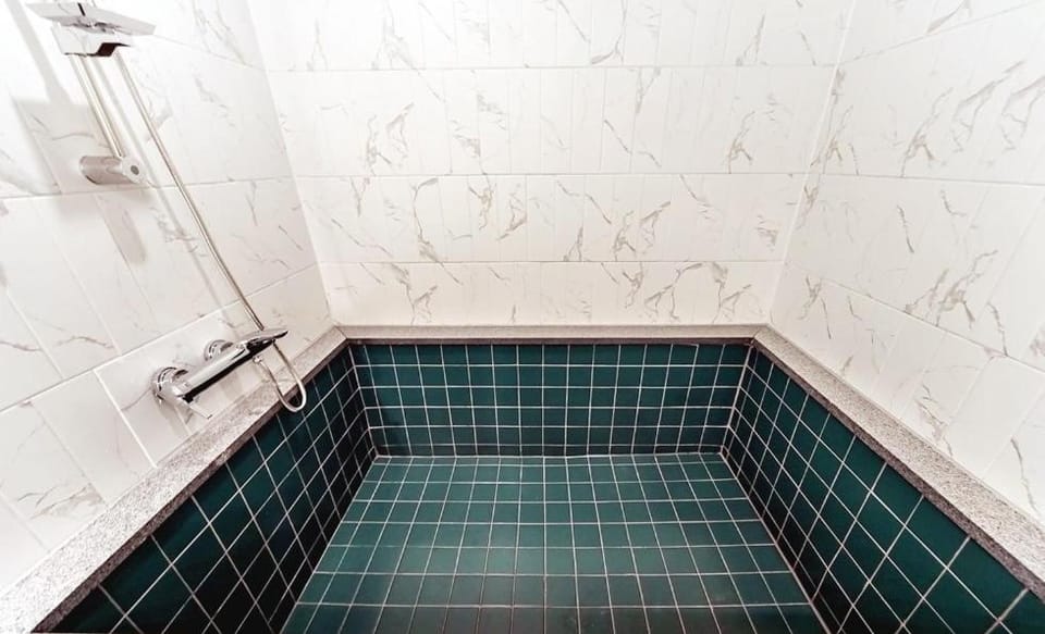 Bathroom, Public Bath, Bath