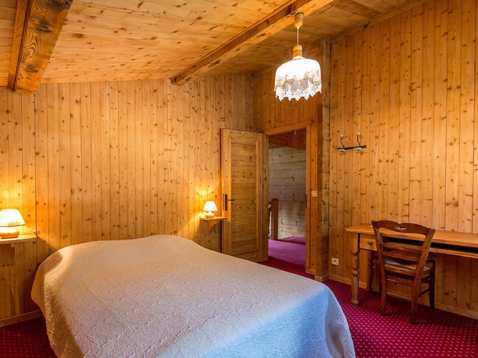 Chalet 10 pers à La Clusaz - 5 ch - Calme - Cheminée - Animaux admis - Parking - FR-1-437-73 Chalet in La Clusaz