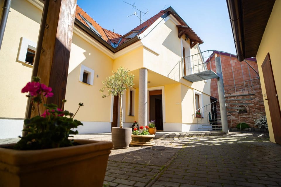 Property building, Balcony/Terrace