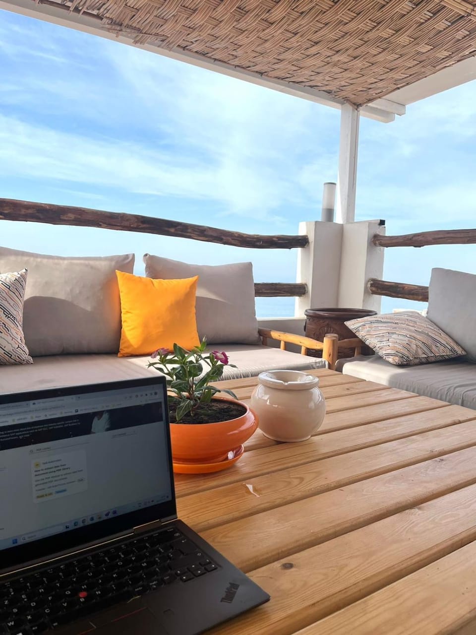 Property building, Patio, Balcony/Terrace, locker