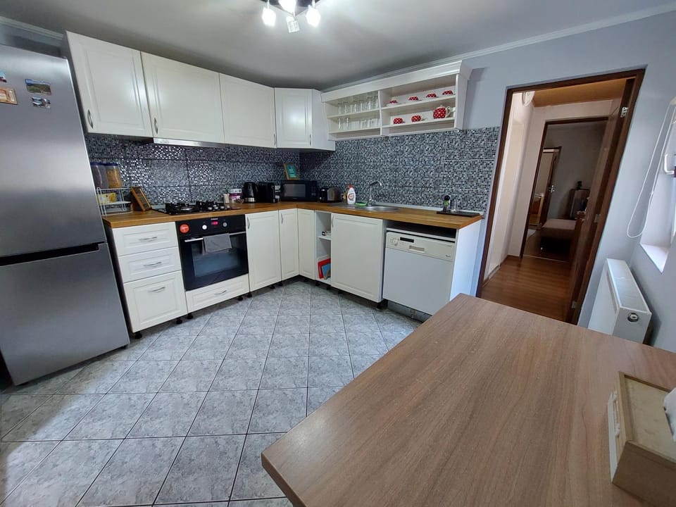 Kitchen or kitchenette, Dining area, dishwasher, minibar, pet friendly, toaster