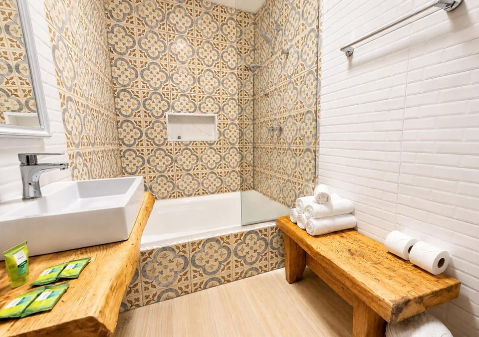 Bathroom, Bath