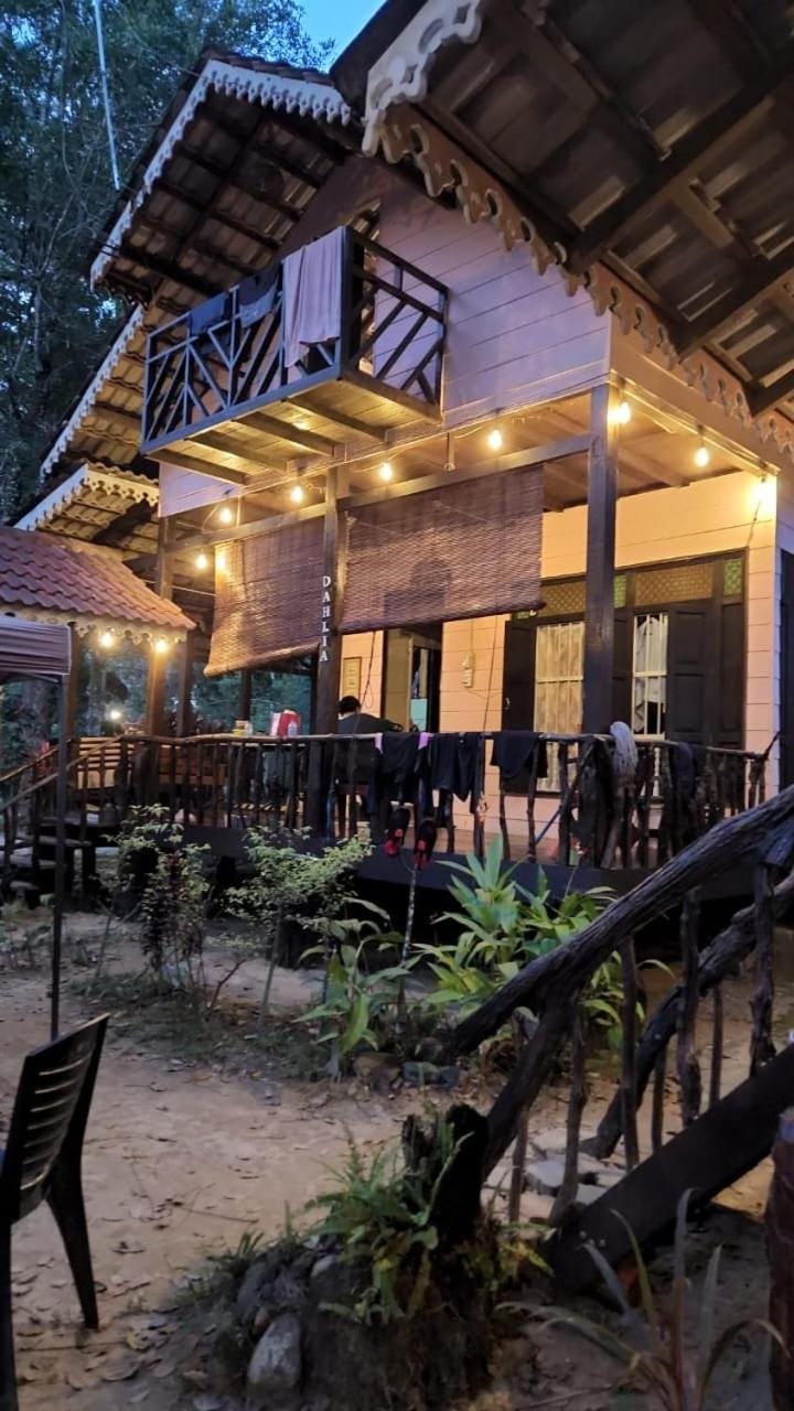 Rustic Chalet - Dahlia n Mawar at Sedim Vista Vacation rental in Kedah