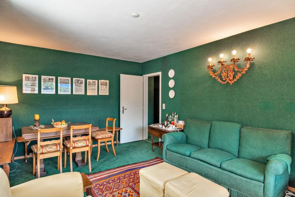 Communal lounge/ TV room, Living room