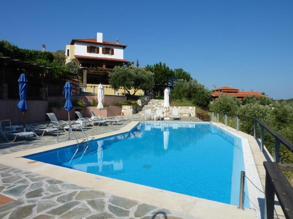 Property building, Swimming pool