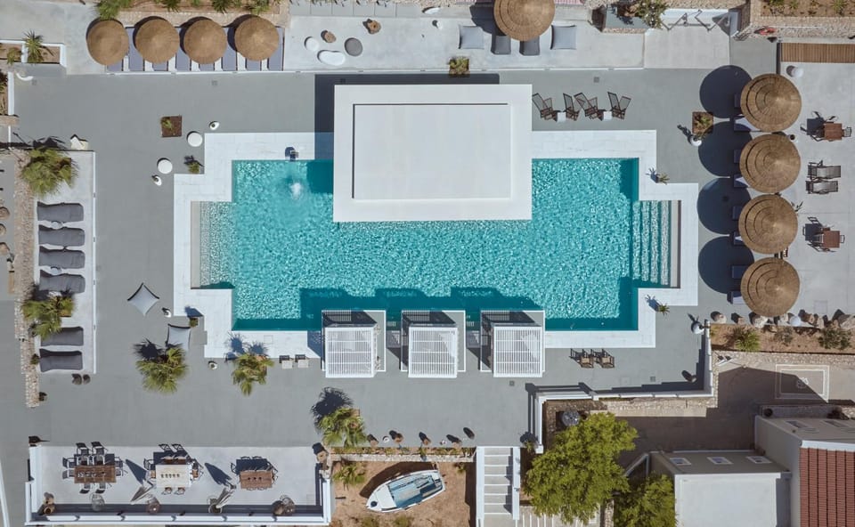 Bird's eye view, Swimming pool, Swimming pool, sunbed