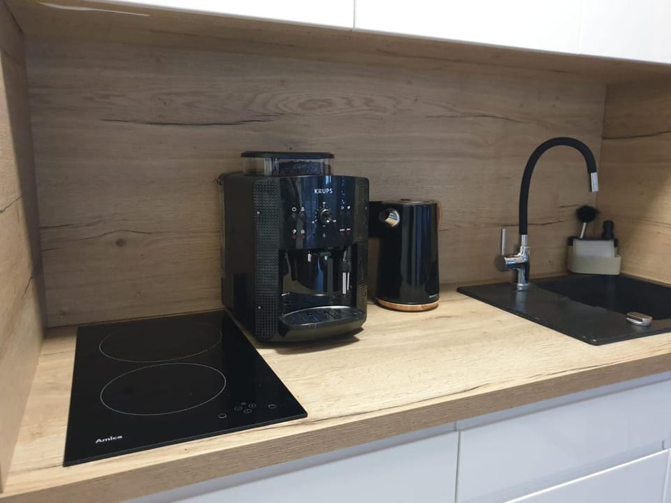 Coffee/tea facilities, Kitchen or kitchenette