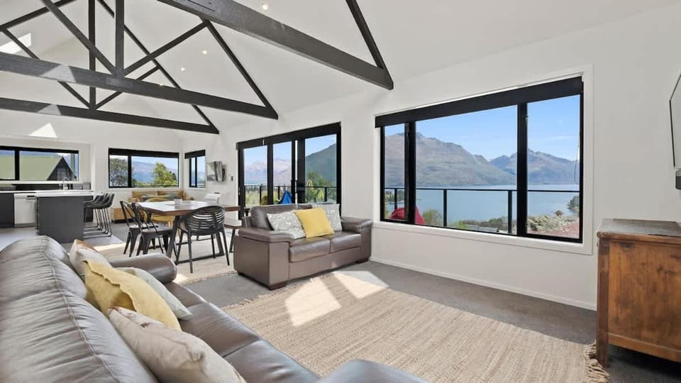 World Class Views House in Queenstown
