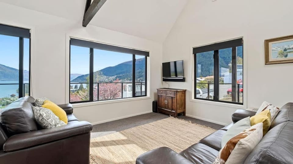 World Class Views House in Queenstown