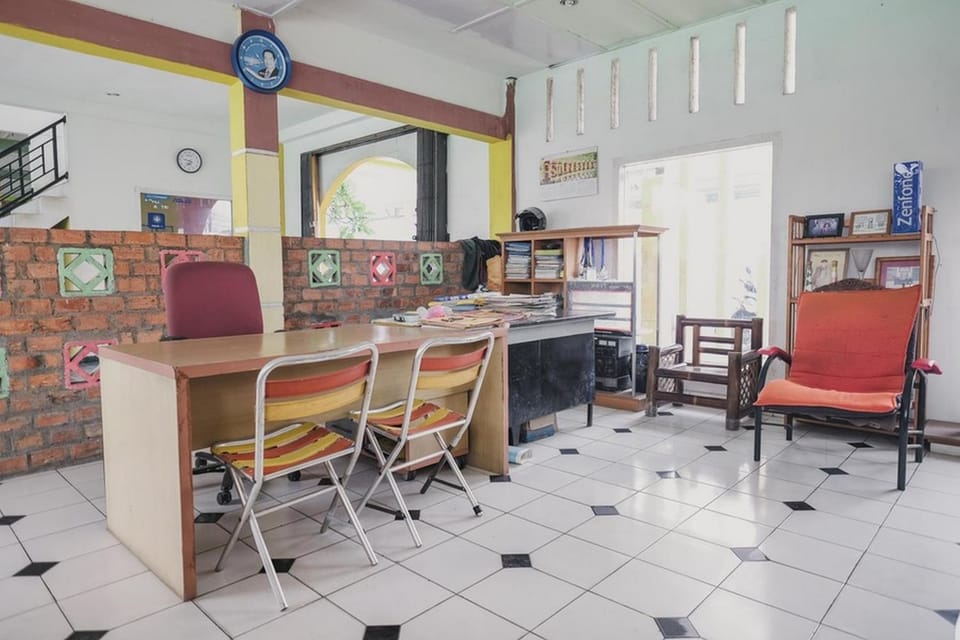 RedDoorz Syariah @ Pasir Putih Jambi Bed and Breakfast in Indonesia