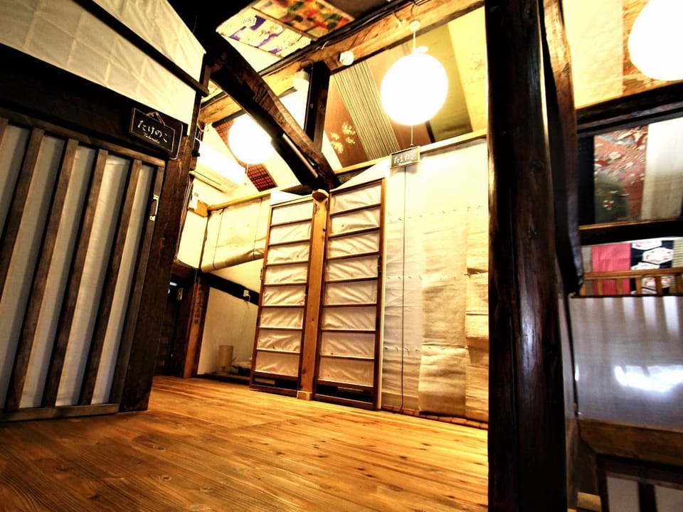 ゲストハウス喜平 Bed and Breakfast in Osaka Prefecture