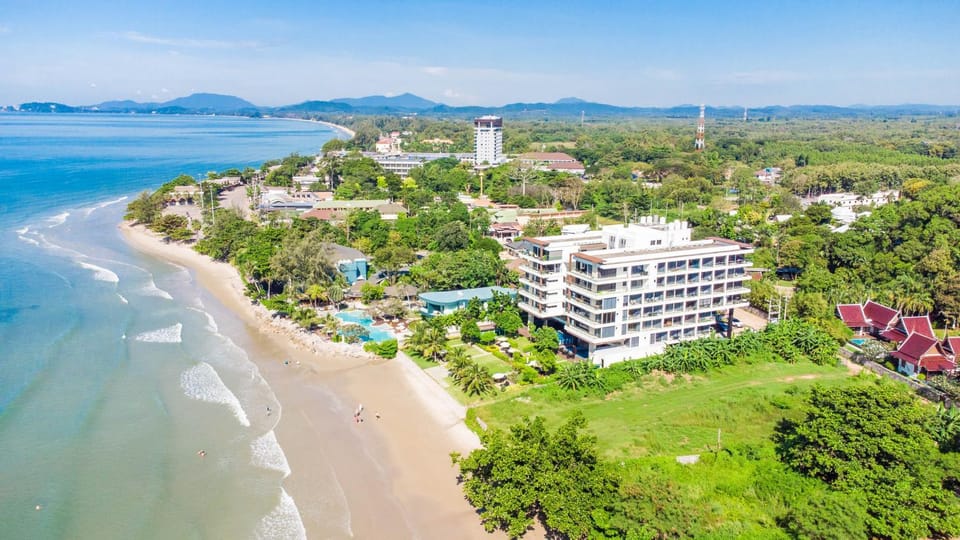 Property building, Nearby landmark, Day, Natural landscape, Bird's eye view, Beach, City view, Sea view