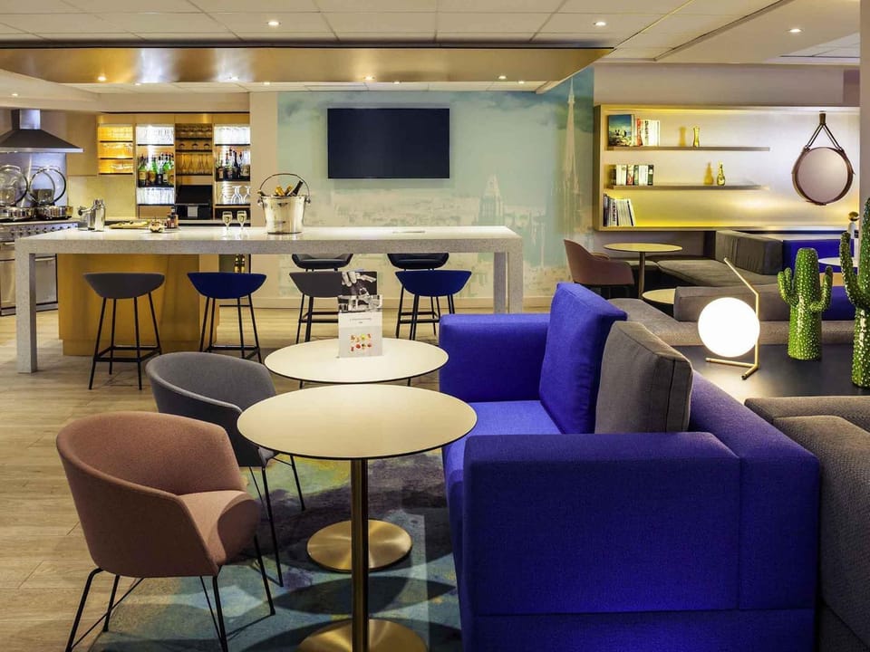 Lounge or bar