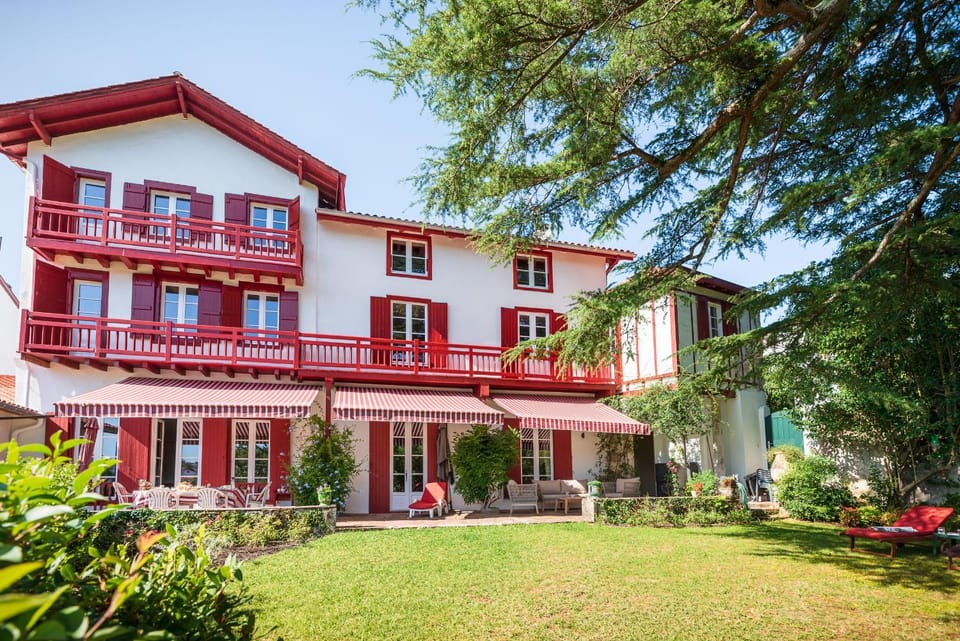 Property building, Garden