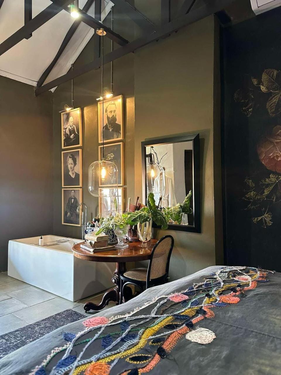 Bedroom, Bath