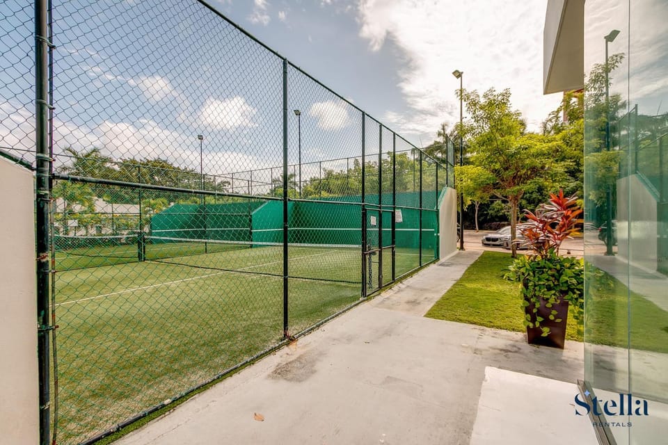 Day, Squash, Tennis court