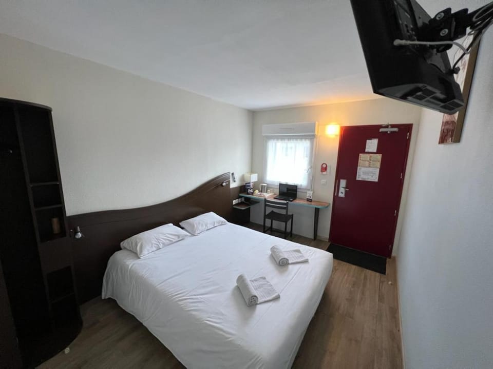 Contact Hôtel Fontenay le Comte Hotel in Pays de la Loire