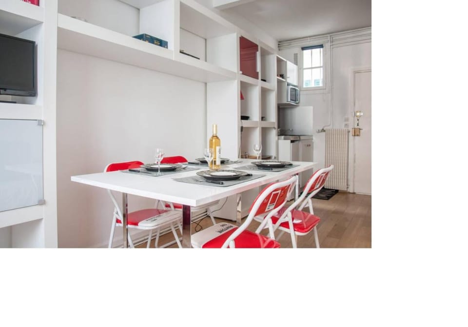 La petite maison parisienne Villa in Levallois-Perret