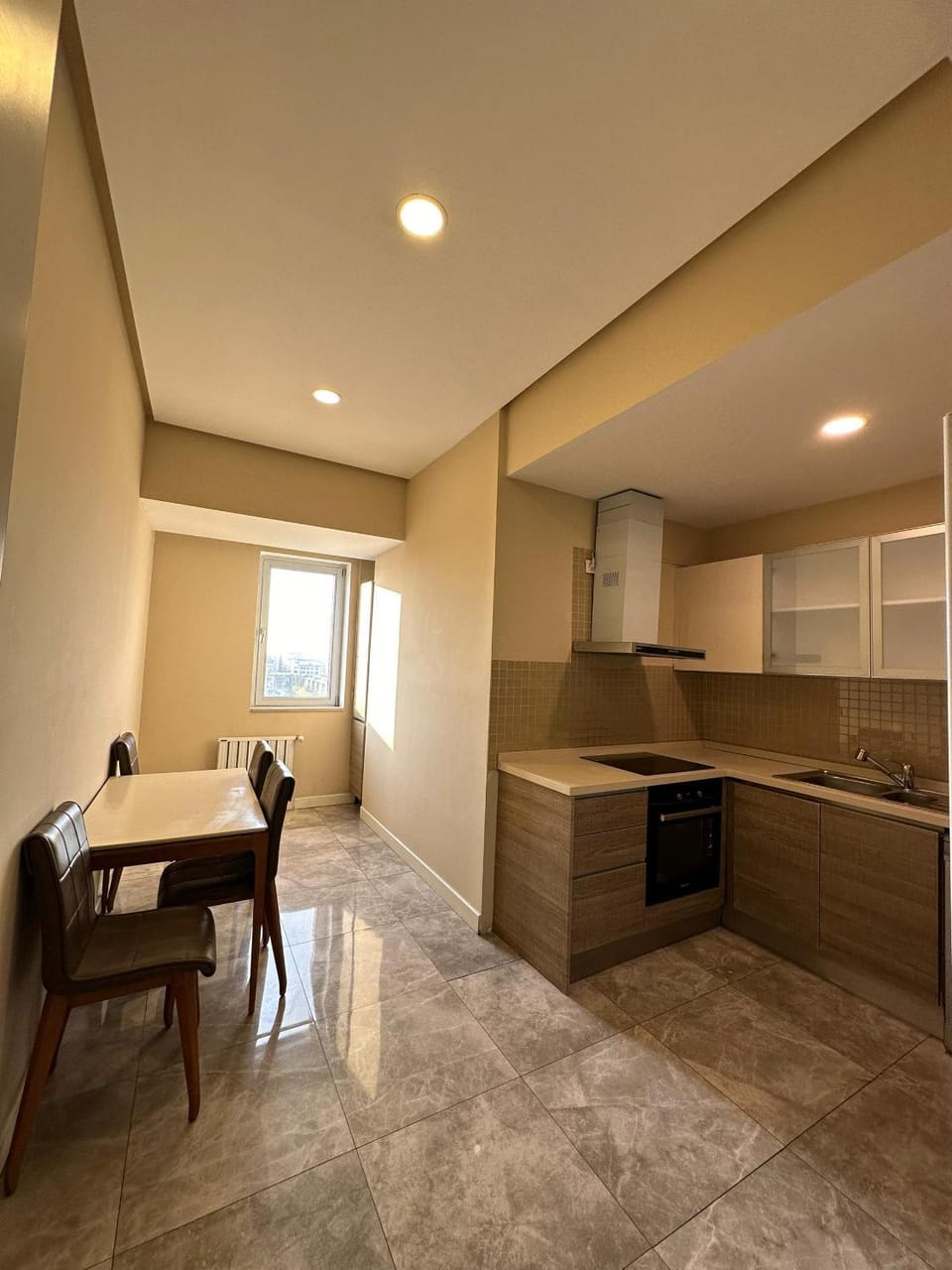 Dining area, dishwasher, microwave, minibar, oven, stove, kitchen