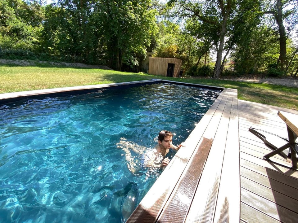 Property building, Swimming pool