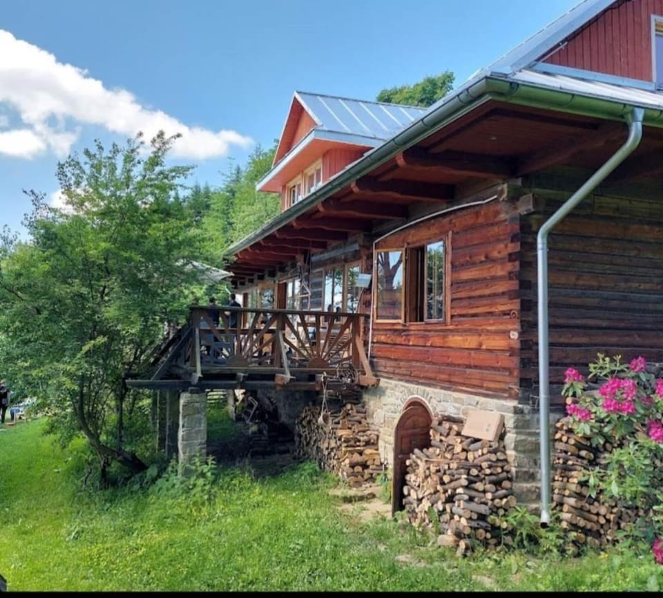 Chałupa z widokiem w górach Chalet in Lesser Poland Voivodeship
