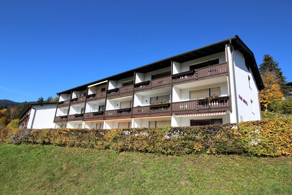 Property building, Facade/entrance, Off site